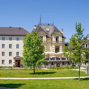 Homestay Johannes Schloessl - Gaestehaus Der Pallottiner Am Moenchsberg, Salzburg